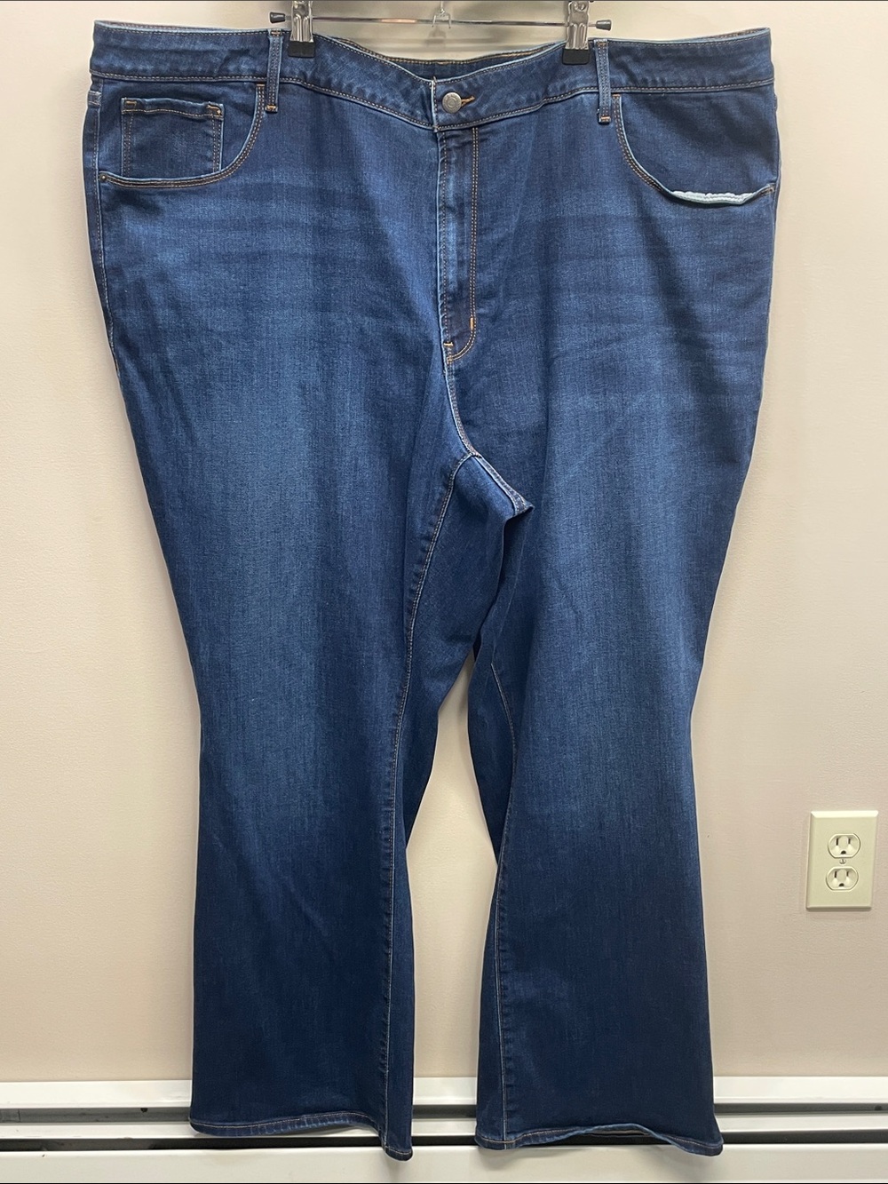 Old Navy Mid Rise Kicker Boot Cut Fern Wash Denim Jeans 28